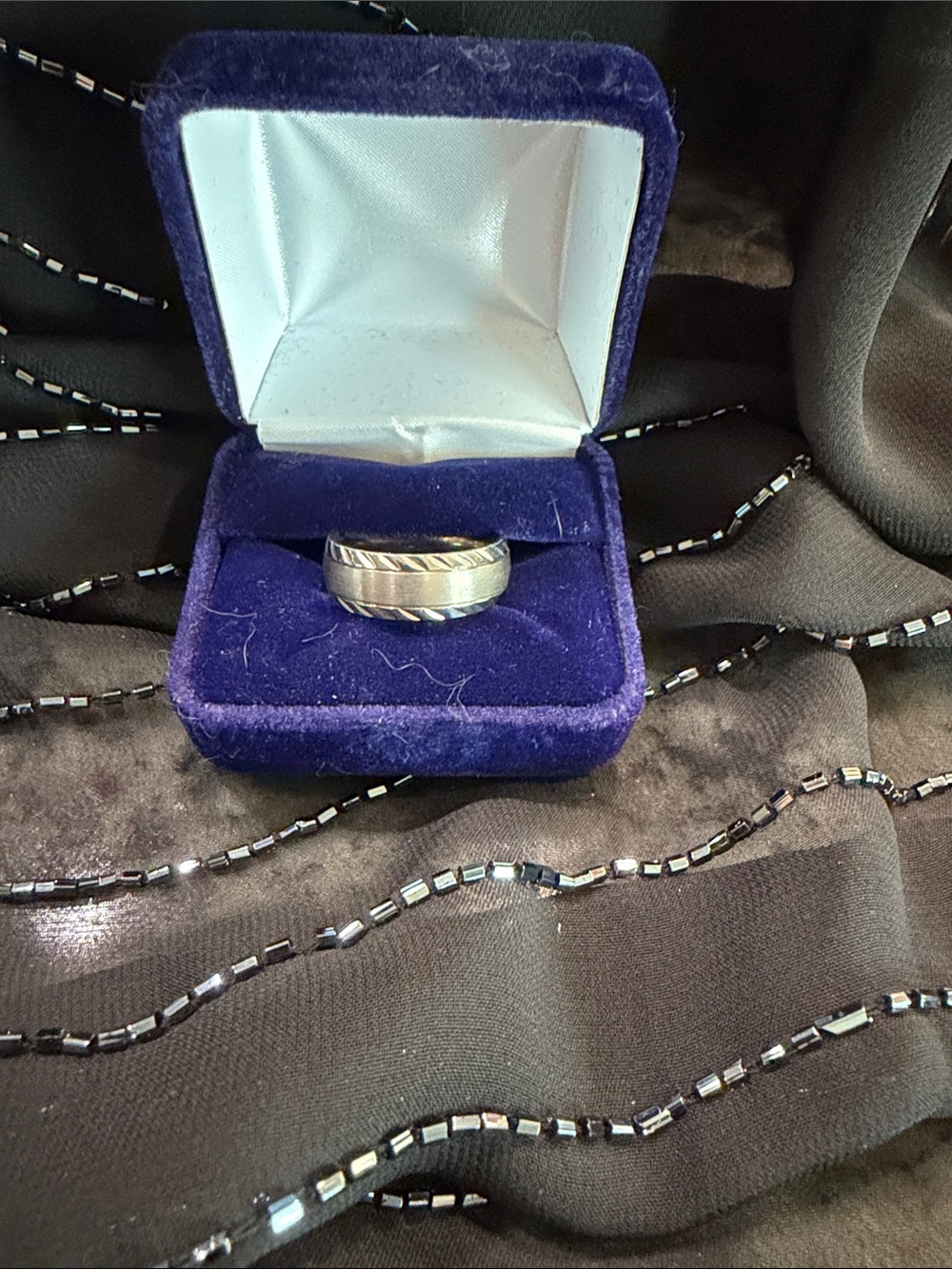 Classic Silver-Tone Men’s Twist Band Ring - Silver